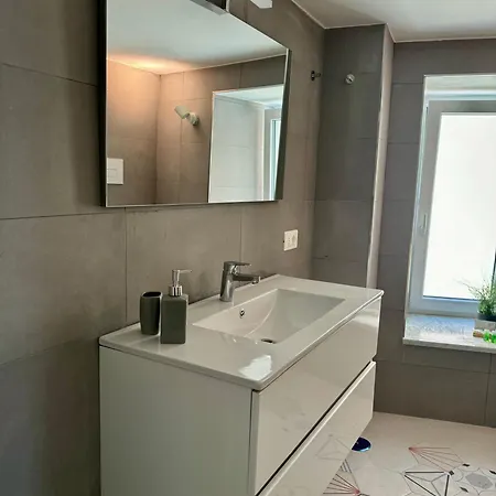 Residenza D'artista Al Duomo2 게스트하우스 3*